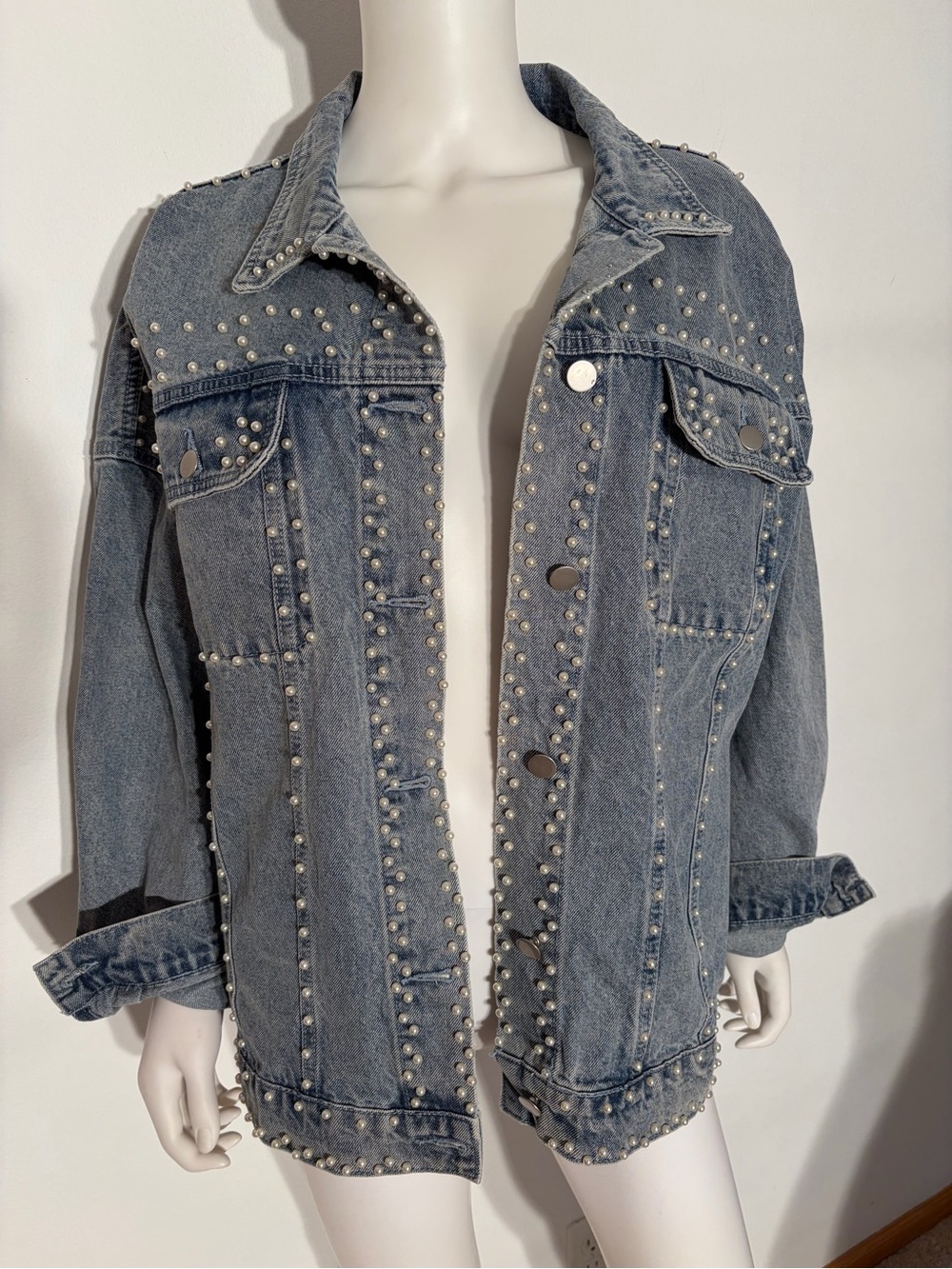 #751 BiBi NWT Light Blue Pearl-Studded Denim Jacket. Amazing! - Picture 5 of 16